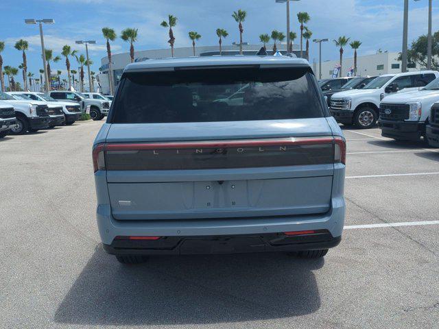 new 2025 Lincoln Navigator car, priced at $105,985
