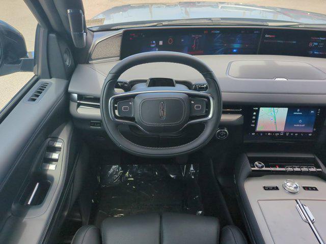 new 2025 Lincoln Navigator car, priced at $105,985