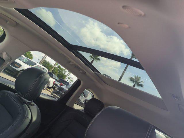 used 2025 Lincoln Nautilus car, priced at $59,999