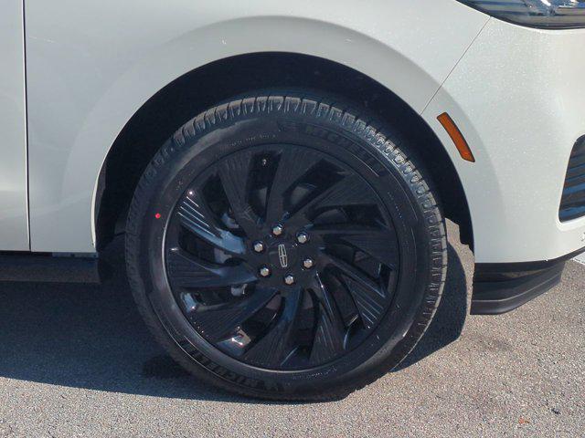 new 2025 Lincoln Navigator car, priced at $104,840