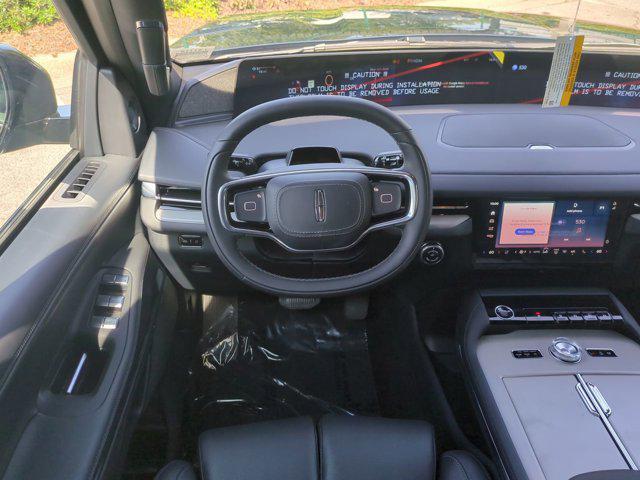 new 2025 Lincoln Navigator car, priced at $105,740