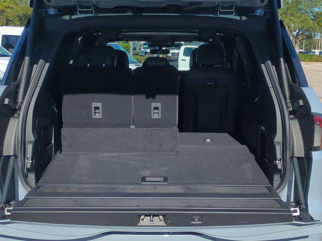 new 2025 Lincoln Navigator car, priced at $108,340