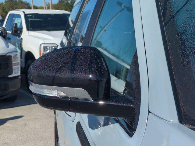 new 2025 Lincoln Navigator car, priced at $108,340