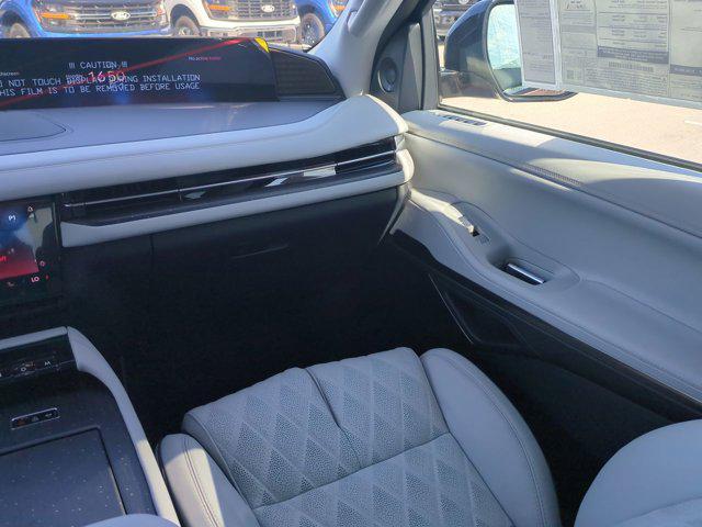 new 2025 Lincoln Navigator car, priced at $139,330
