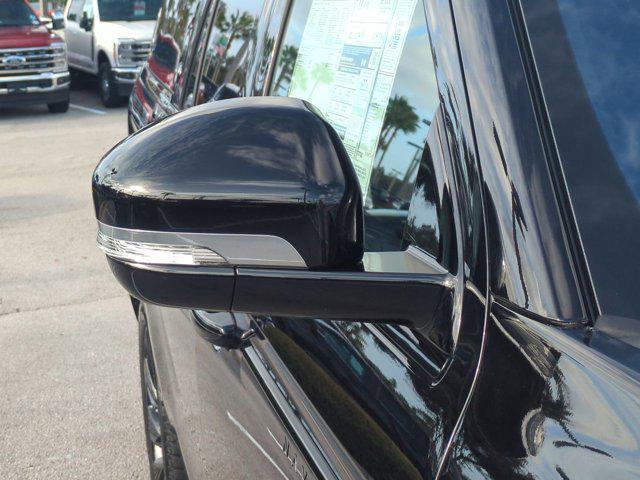 new 2025 Lincoln Navigator car, priced at $103,122