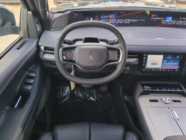 new 2025 Lincoln Navigator car, priced at $103,122