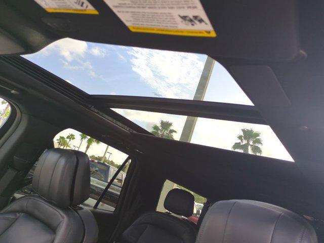 new 2025 Lincoln Navigator car, priced at $103,122