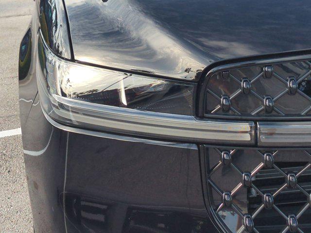 new 2025 Lincoln Navigator car, priced at $103,122