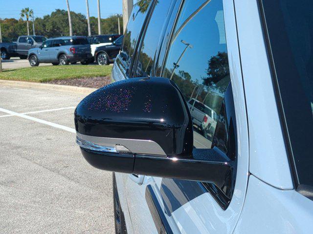 new 2025 Lincoln Navigator car, priced at $107,830