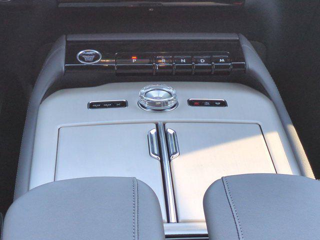 new 2025 Lincoln Navigator car, priced at $107,830