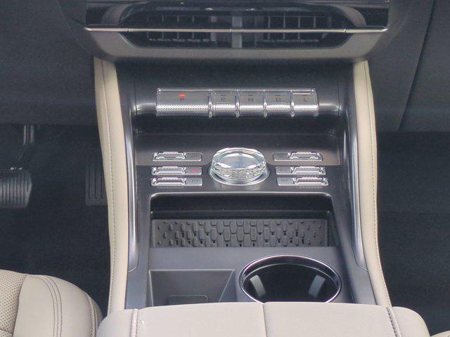 new 2025 Lincoln Nautilus car, priced at $55,589