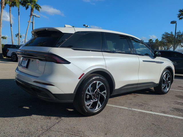 new 2025 Lincoln Nautilus car, priced at $61,025