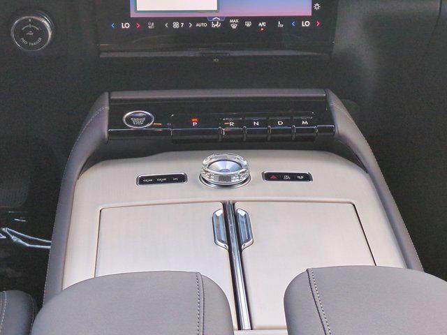 new 2025 Lincoln Navigator car, priced at $108,310