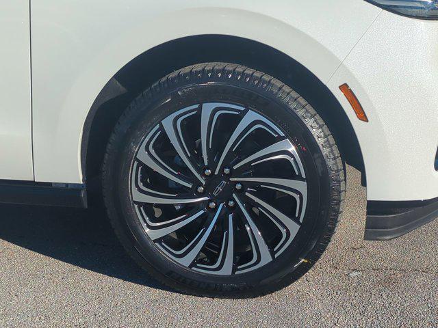 new 2025 Lincoln Navigator car, priced at $121,340