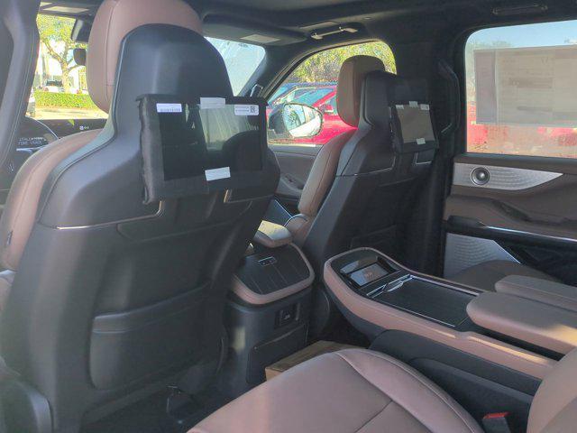 new 2025 Lincoln Navigator car, priced at $121,340