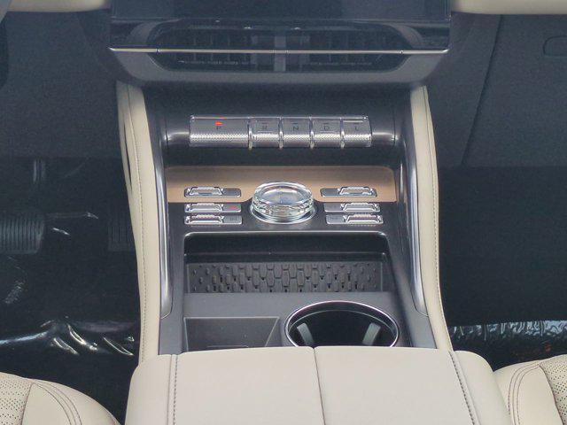 new 2025 Lincoln Nautilus car, priced at $67,455