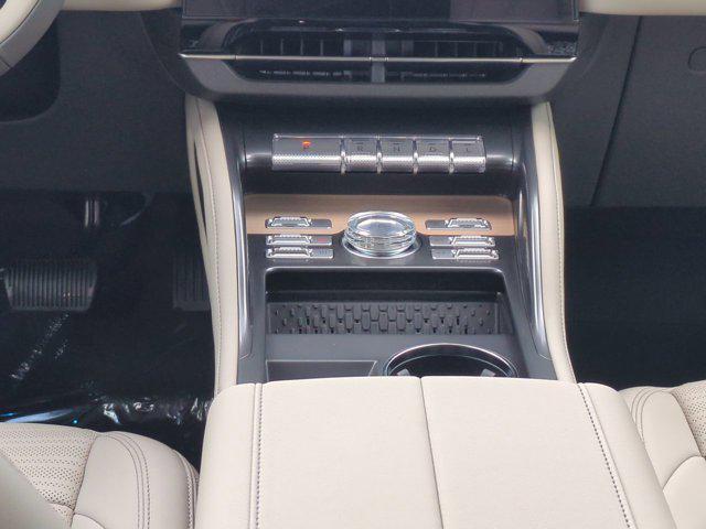 new 2025 Lincoln Nautilus car, priced at $65,025