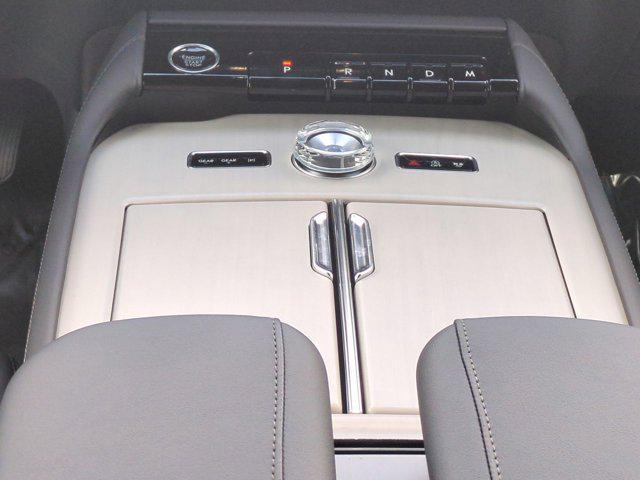 new 2025 Lincoln Navigator car, priced at $110,340