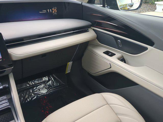 used 2025 Lincoln Nautilus car, priced at $53,824