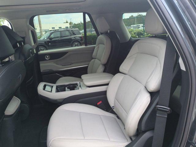 new 2025 Lincoln Navigator car, priced at $109,055