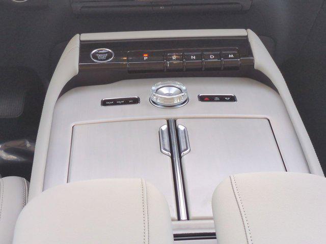 new 2025 Lincoln Navigator car, priced at $99,390