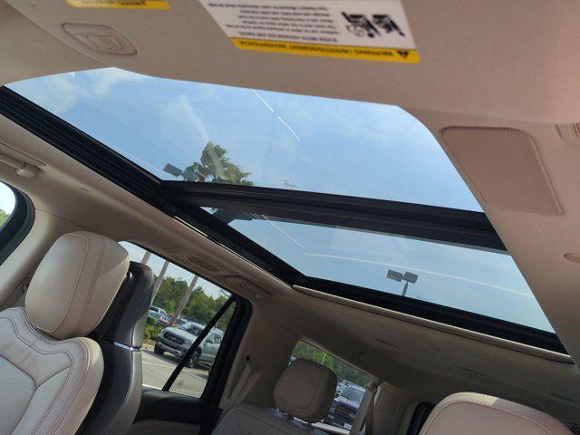 used 2023 Lincoln Navigator car, priced at $71,618