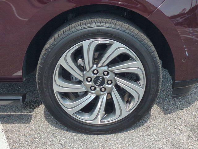 used 2023 Lincoln Navigator car, priced at $71,618