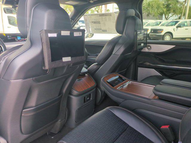 new 2025 Lincoln Navigator car, priced at $122,190