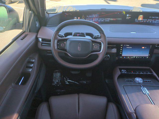 new 2025 Lincoln Navigator car, priced at $101,340