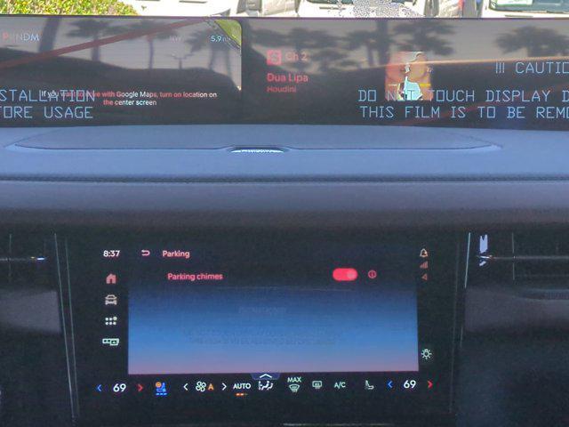 new 2025 Lincoln Navigator car, priced at $101,340