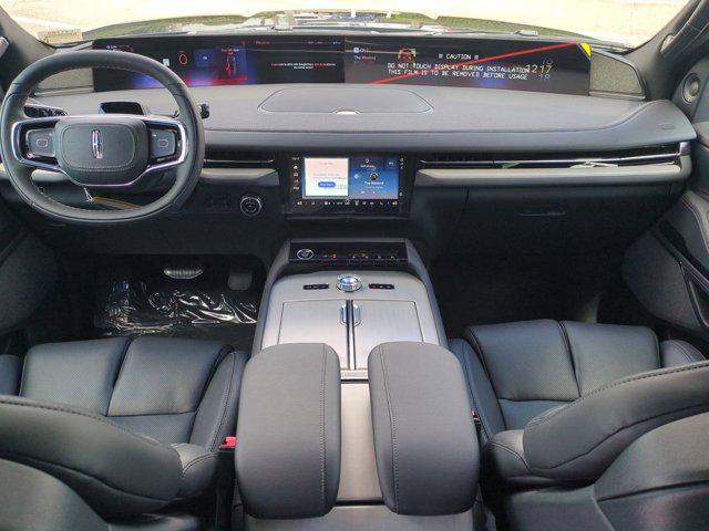 new 2025 Lincoln Navigator car, priced at $112,930