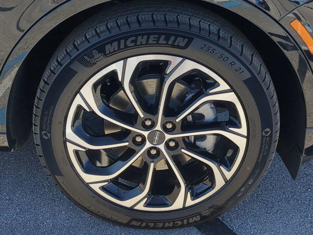 new 2025 Lincoln Nautilus car, priced at $61,643