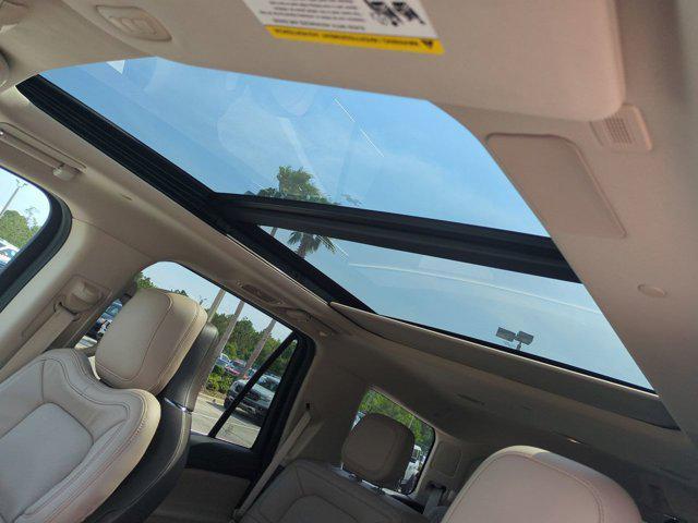 used 2022 Lincoln Navigator car, priced at $62,499