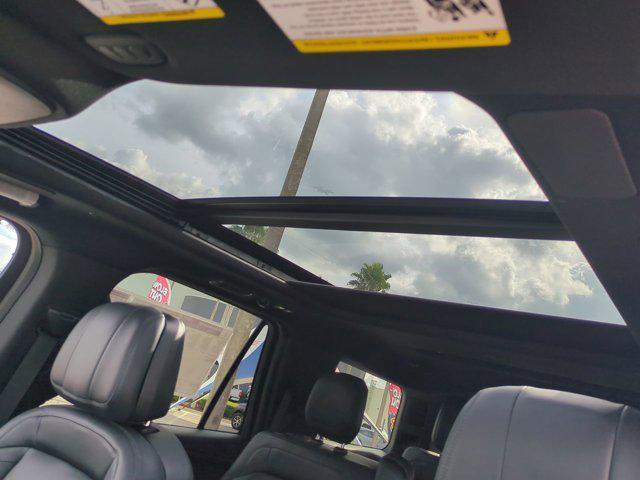 new 2025 Lincoln Navigator car, priced at $104,840