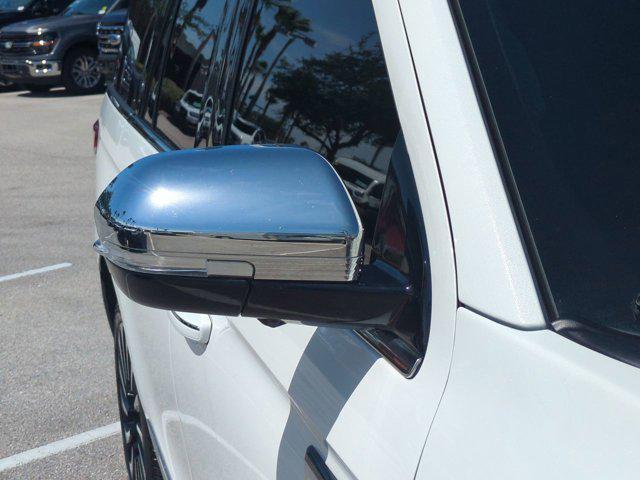 used 2024 Lincoln Navigator car, priced at $81,942