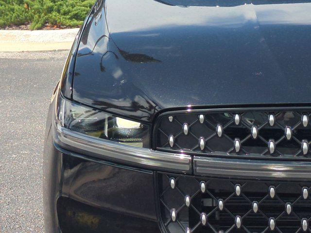 new 2025 Lincoln Navigator car, priced at $118,735