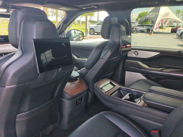 new 2025 Lincoln Navigator car, priced at $118,735