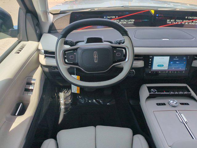 new 2025 Lincoln Navigator car, priced at $109,055