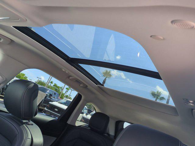 new 2025 Lincoln Nautilus car, priced at $61,705