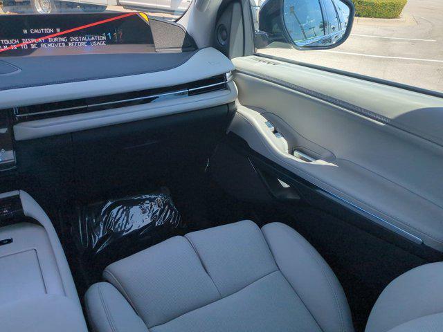 new 2025 Lincoln Navigator car, priced at $105,690