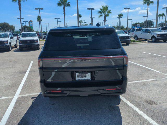 new 2025 Lincoln Navigator car, priced at $105,690