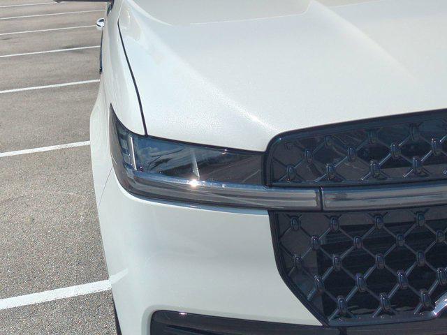 new 2025 Lincoln Navigator car, priced at $106,440