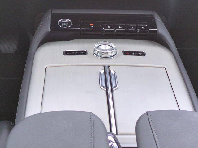 new 2025 Lincoln Navigator car, priced at $106,440