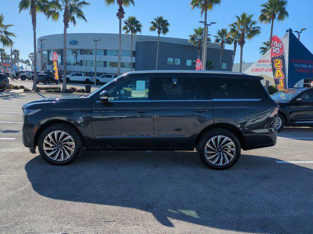 new 2025 Lincoln Navigator car, priced at $118,340