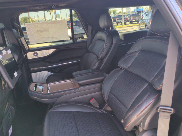 new 2025 Lincoln Navigator car, priced at $118,340
