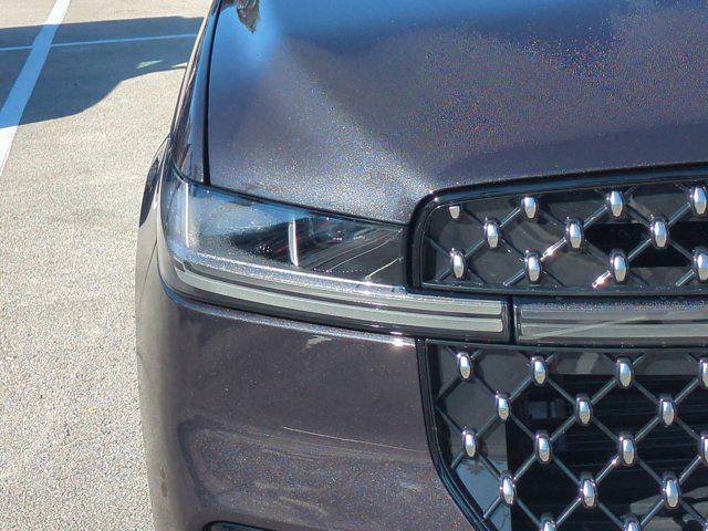 new 2025 Lincoln Navigator car, priced at $118,340