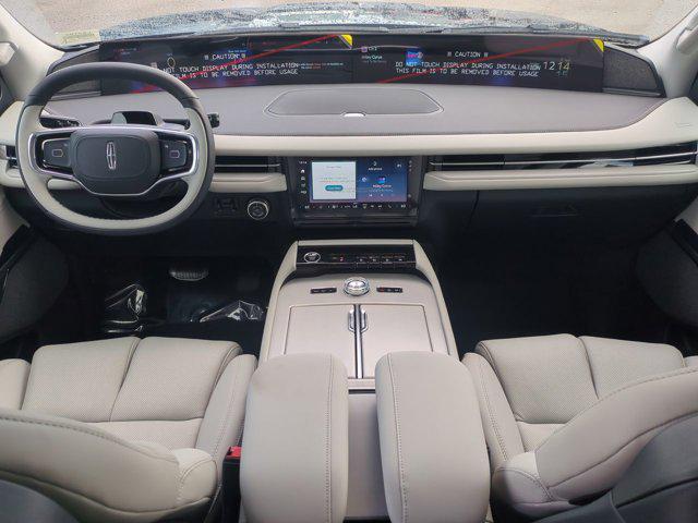 new 2025 Lincoln Navigator car, priced at $100,726