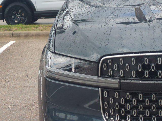 new 2025 Lincoln Navigator car, priced at $100,726