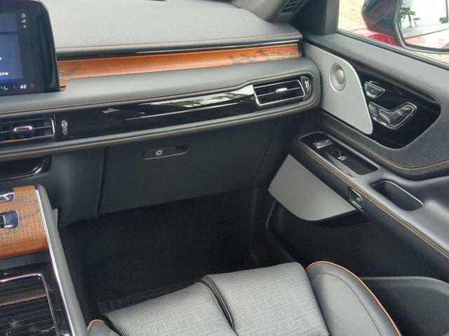 new 2025 Lincoln Aviator car, priced at $95,575