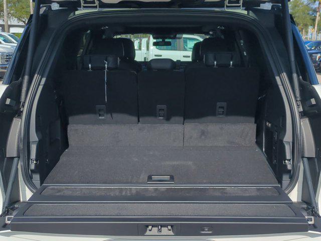 new 2025 Lincoln Navigator car, priced at $108,340